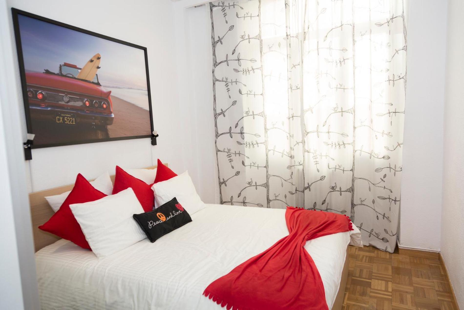 Gran Via Midstay, Madrid